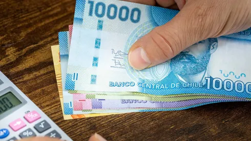 Bono a los asistentes de la educación.