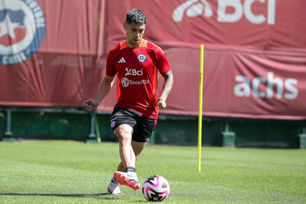 Felipe Mora entrena en el Complejo Juan Pinto Duran FOTO: JORGE DIAZ/LA ROJA