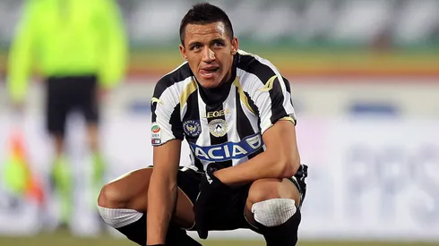 Alexis Sánchez aún no puede debutar con Udinese.