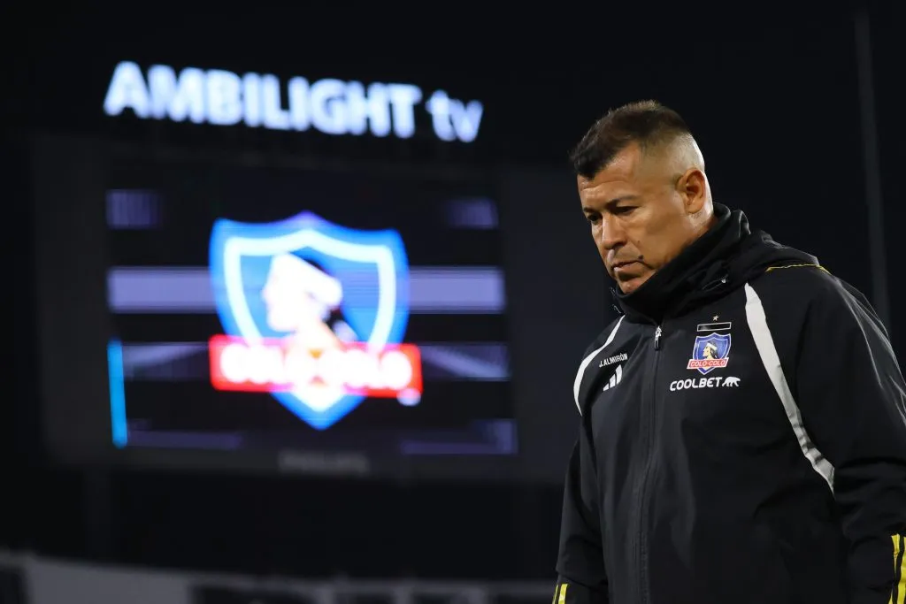 Jorge Almirón fue tratado de llorón por Romai Ugarte. Foto: Marcelo Hernandez/Photosport