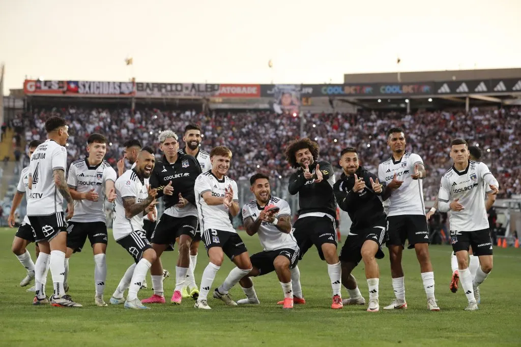 El criticado festejo de Colo Colo que hizo todo el plantel
