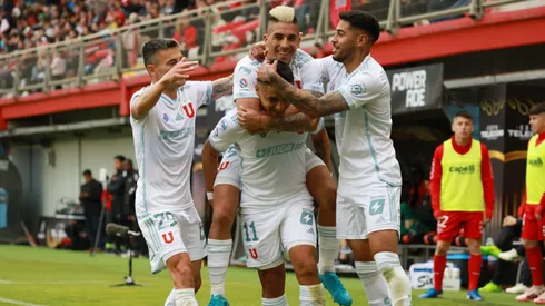 La U venció a Ñublense y mantiene sus esperanzas en el título.