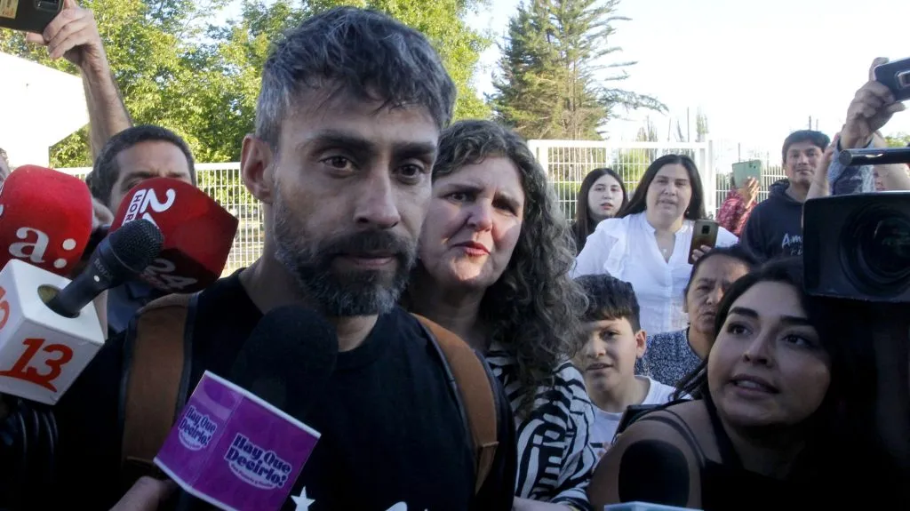 Jorge Valdivia sale de Centro Penitenciario de Rancagua.