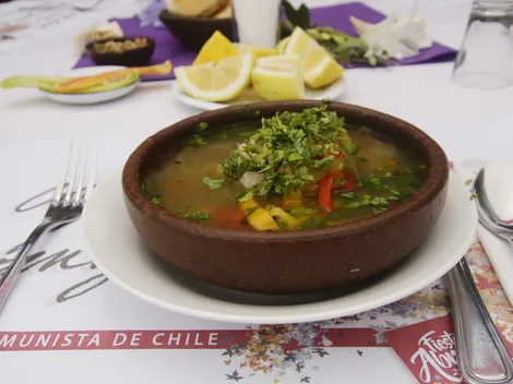 Receta de caldillo de congrio chileno