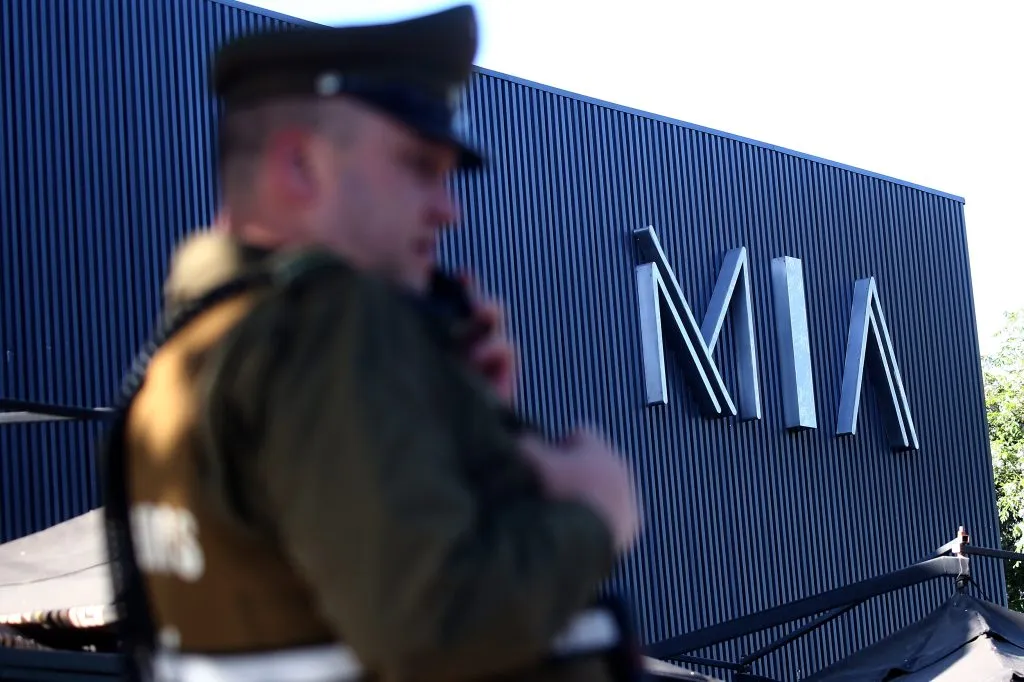 Carabineros continúa con investigaciones de la denuncia a los jugadores de Colo Colo. Foto:  Javier Salvo/Aton Chile