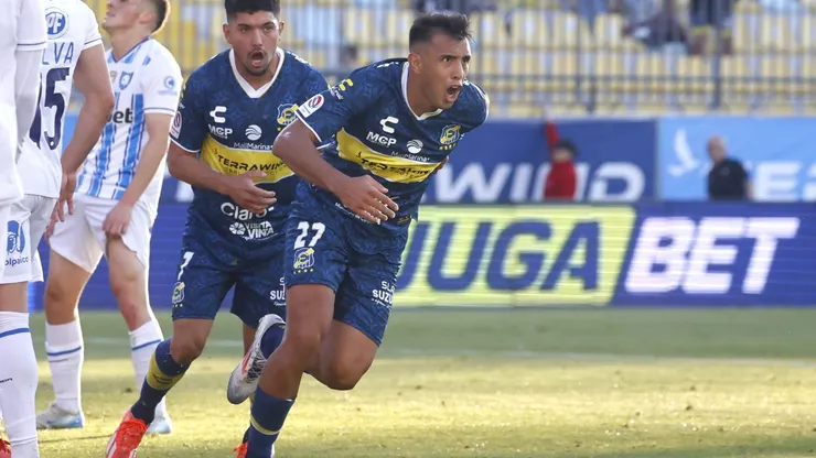 Everton pelea por copas internacionales (Photosport)