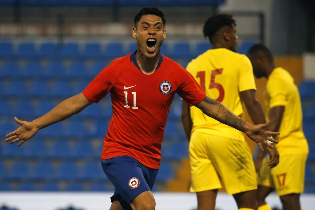 Pinilla feliz con el regreso de Felipe Mora a la selección chilena.