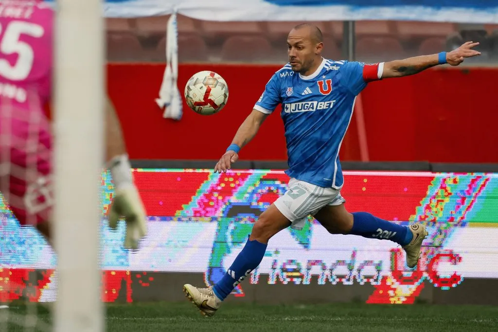Marcelo Díaz analiza su futuro en Universidad de Chile. Foto: Andres Pina/Photosport