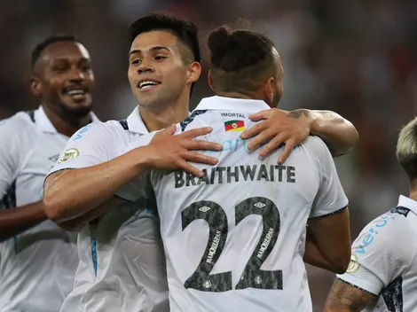 Brasil: Alexander Aravena tiene a todos locos en Gremio