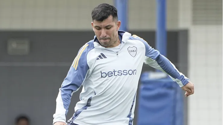 Medel buscará su salida de la UC