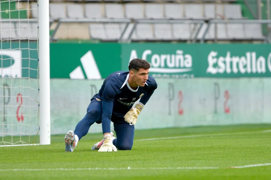 Matías Dituro es el arquero que más le gusta a Jorge Almirón para su Colo Colo 2025. | Foto: Elche.
