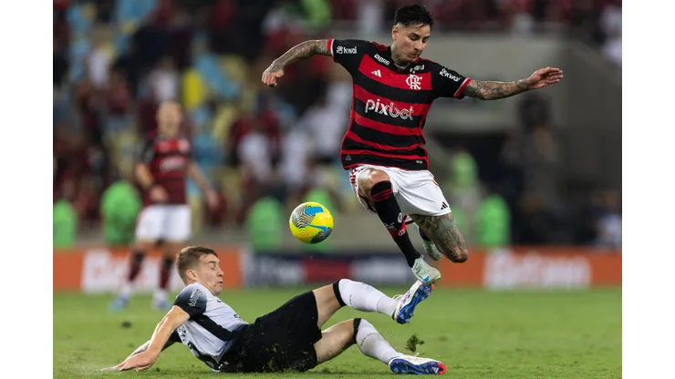 Pulgar llegó a los 100 partidos con Flamengo