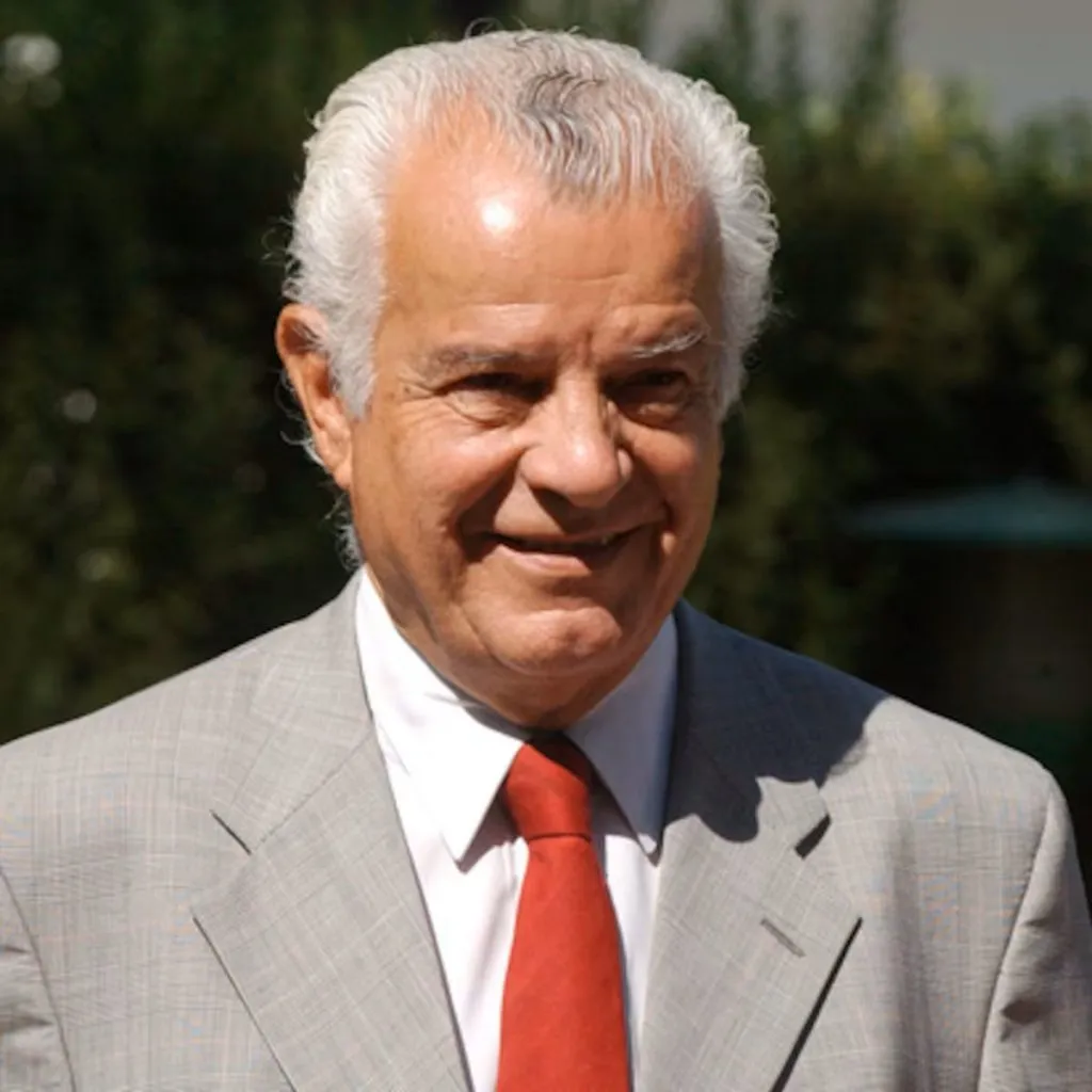 René Orozco, ex presidente de Universidad de Chile y famoso doctor. Q.E.P.D.