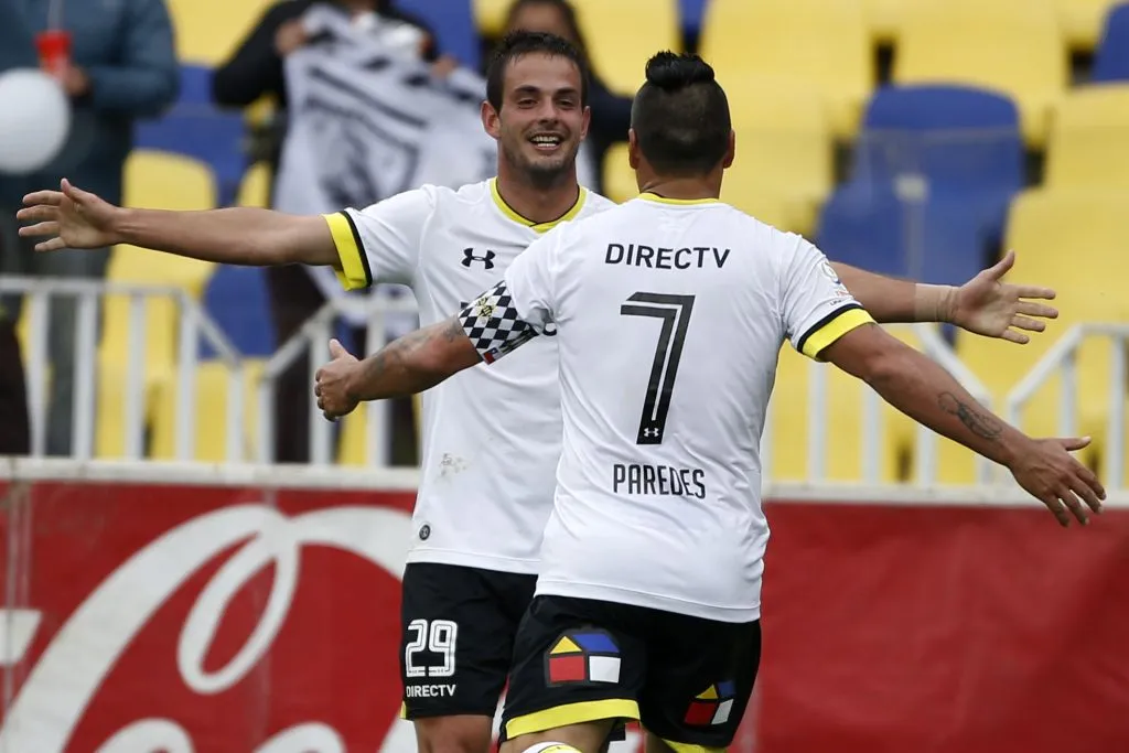 Esteban Paredes destacó al uruguayo como uno de los buenos complementos que tuvo en Colo Colo. (Andres Pina/Photosport).