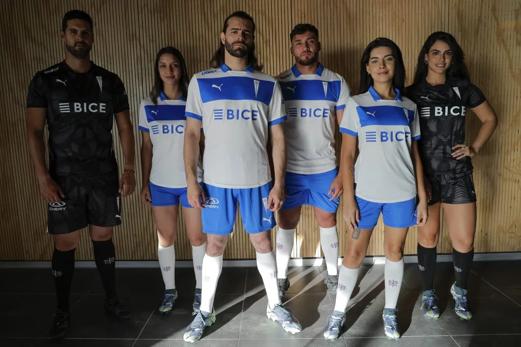 Parte del diseño de la nueva camiseta de Universidad Católica. Foto: Photosport.