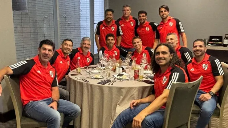 La leyendas de River Plate enfrentan a Colo Colo.