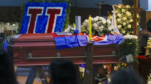 Peter Dragicevic llegó al funeral del Doctor Orozco, su gran rival en el fútbol.