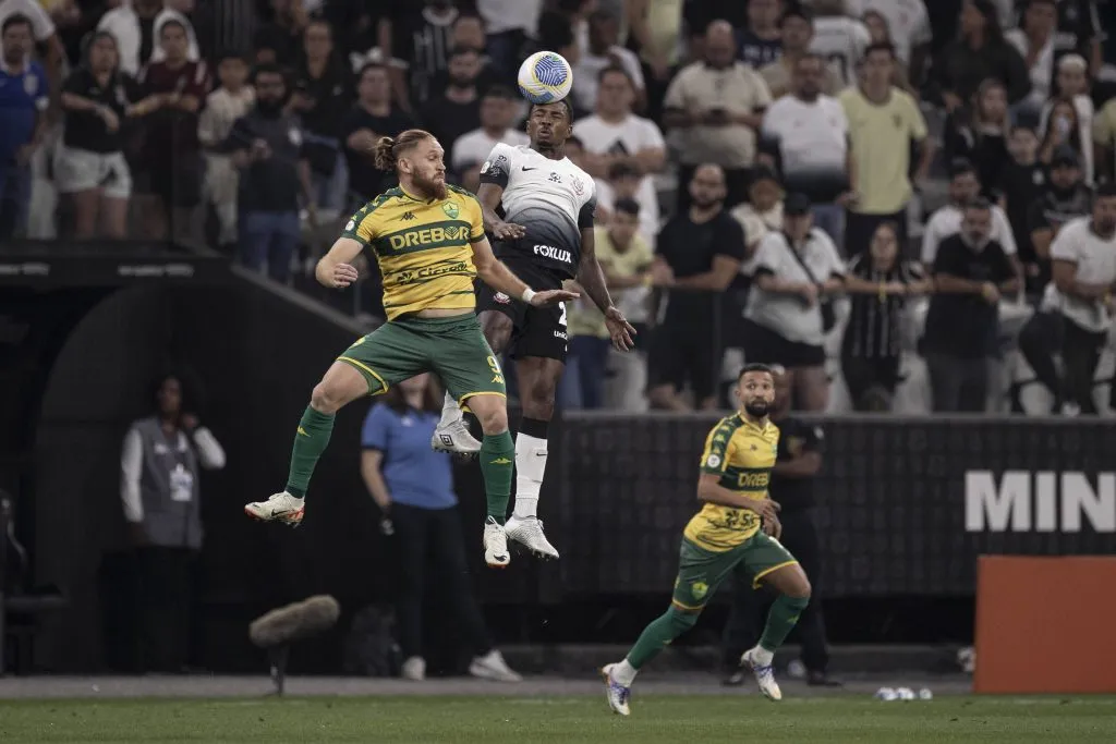 Pitta de 25 años asoma como opción en Colo Colo