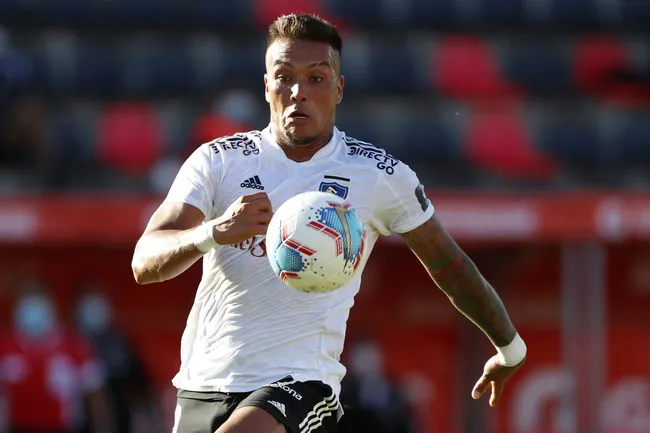 Javier Parraguez en Colo Colo. (Andrés Piña/Photosport).