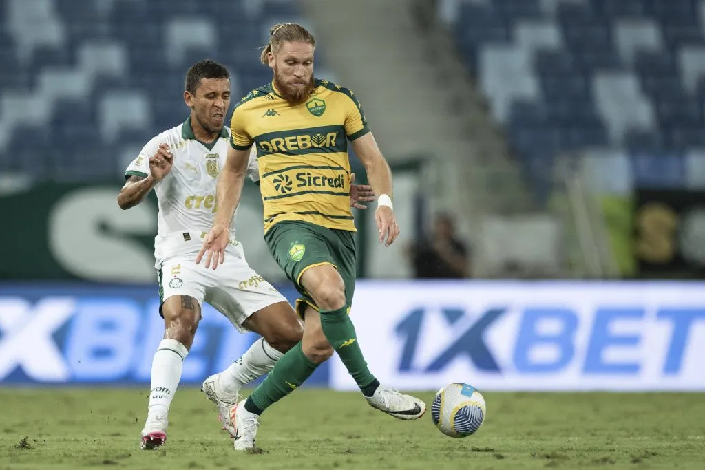 Isidro Pitta en acción por el Cuiabá EC. (Foto: Imago).