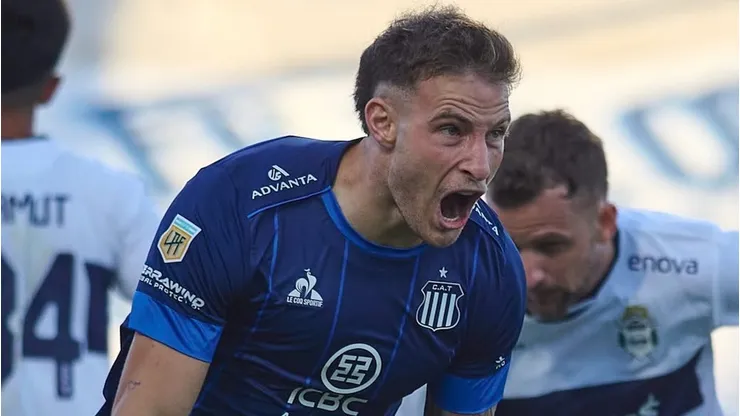 Barti marcó golazo y mete en la lucha por el título a Talleres