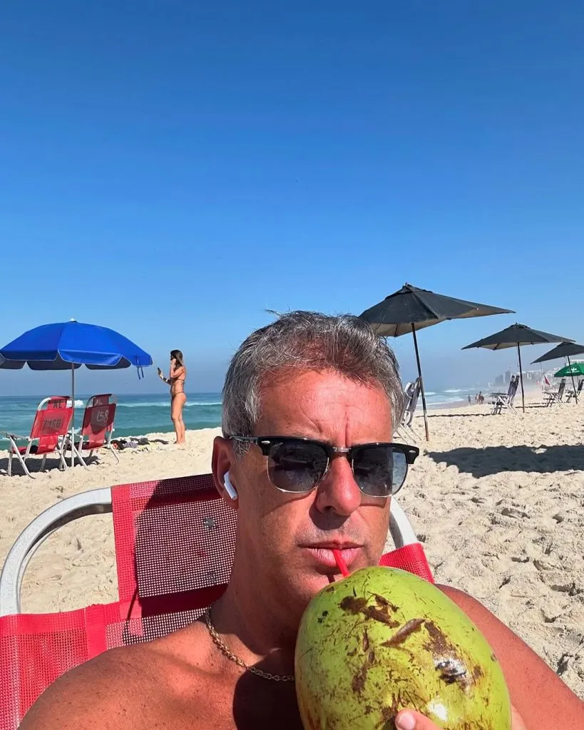 Regis Marques suele subir mucho contenido en torno a su vida personal distendida. (Captura Instagram).