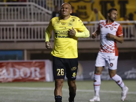 Chupete Suazo anuncia fecha de su retiro del fútbol