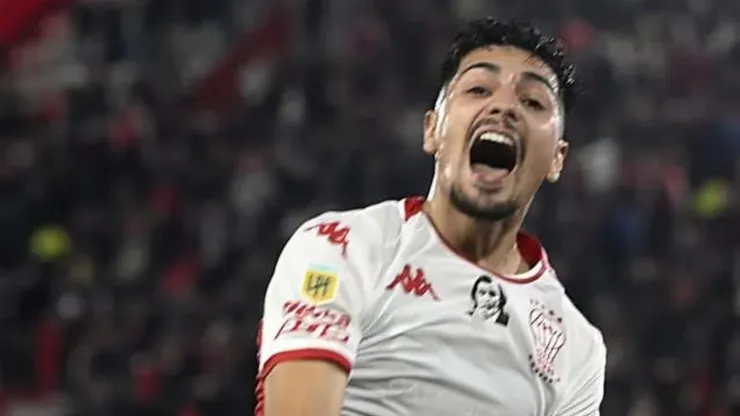 Alarcón peleará por el título ante Vélez en la última fecha