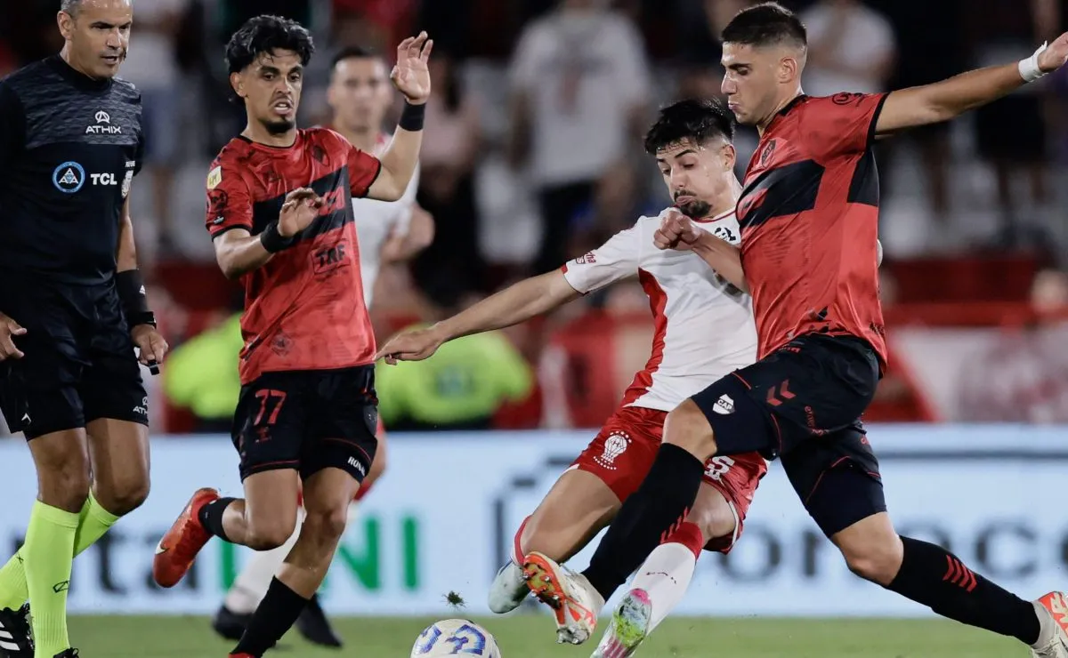 Huracán vence a Platense y puede ser verdugo de Gustavo Quinteros