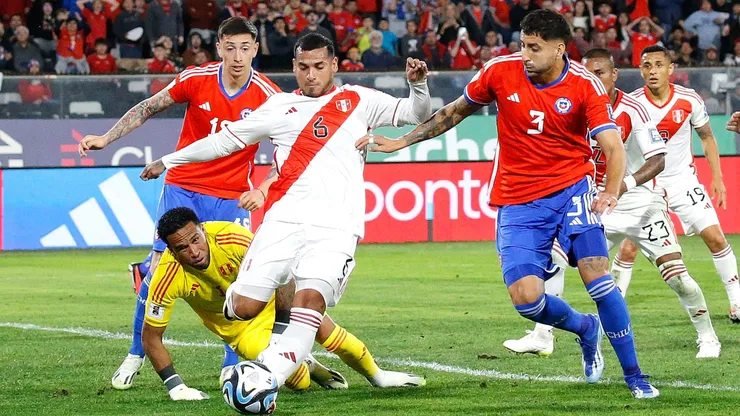Miguel Trauco es opción en la U de Chile.