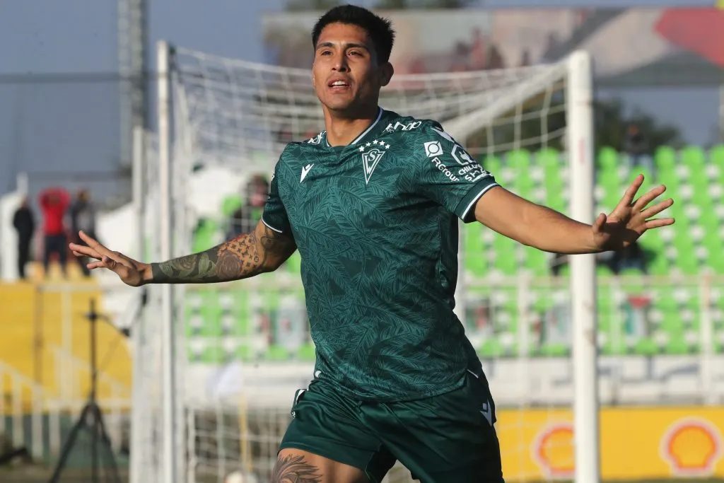 Duma fue gran figura en los caturros /Photosport