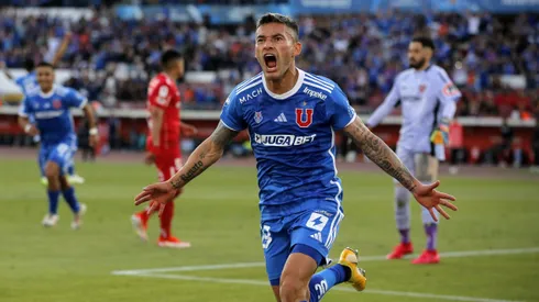 Charles Aránguiz tuvo un gran regreso a U. de Chile.