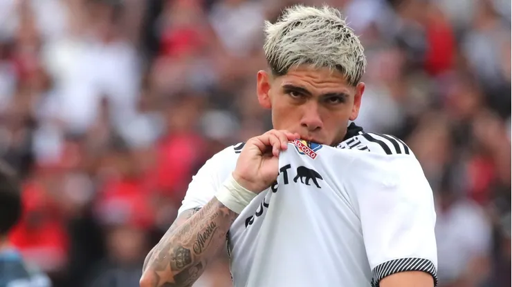 Colo Colo recibirá poco más de dos millones de dólares por la venta de Carlos Palacios