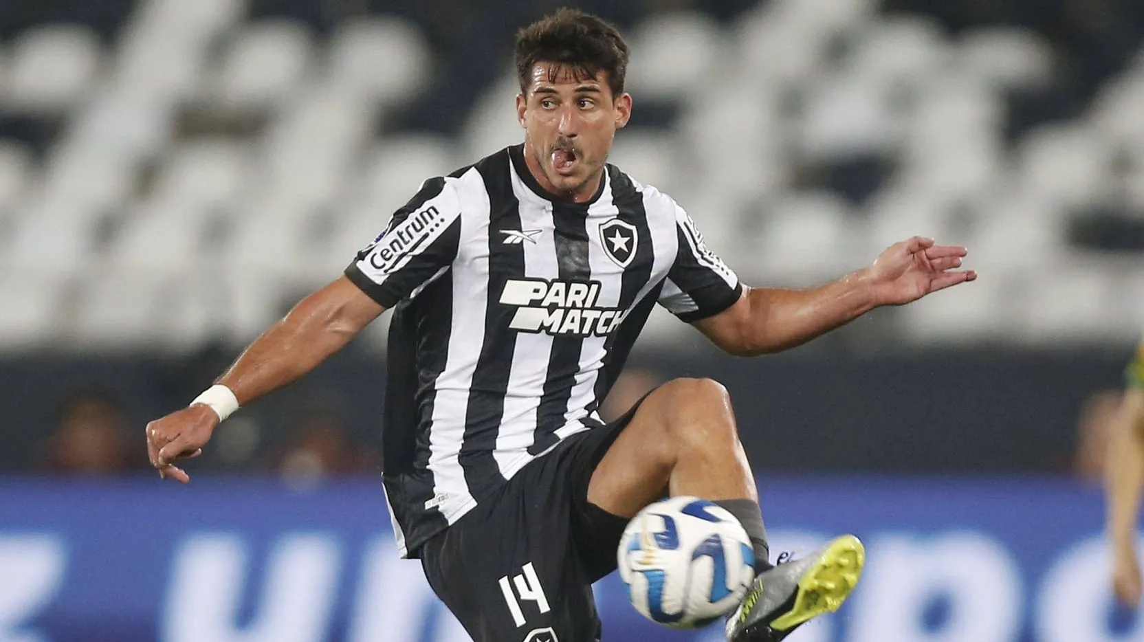 Gabriel Pires en acción por el Botafogo. (Foto: Imago).