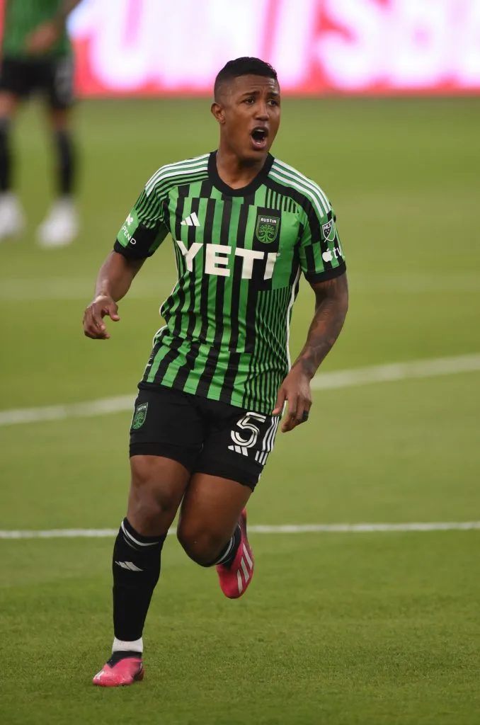 Jhojan Valencia sería el primer refuerzo de la UC para el 2025