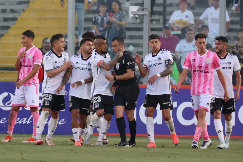 Colo Colo recibe castigo de la ANFP por denuncia de Magallanes (Photosport)