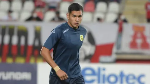 Mateo Guerra, un defensor central zurdo que es capitán de la proyección en la UC.