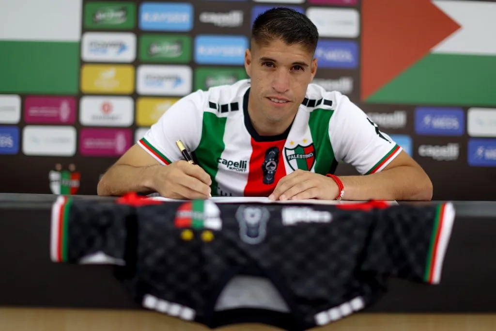 Gonzalo Tapia firmó en Palestino para jugar el 2025