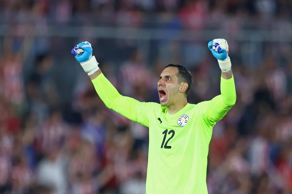 Roberto Gatito Fernández es el titular en Paraguay. Foto: Imago
