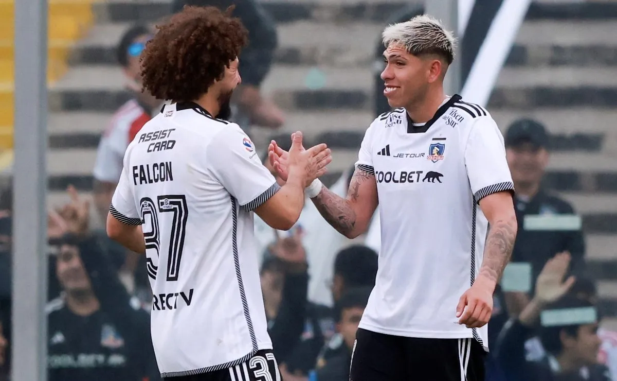 Colo Colo hace oficial adiós de Carlos Palacios y arribo a Boca Juniors