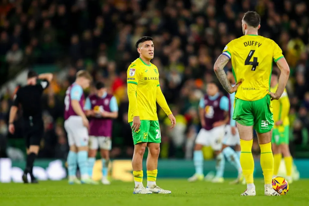 Marcelino demoró un minuto en servir el gol del Norwich, pero Burnley lo dio vuelta.