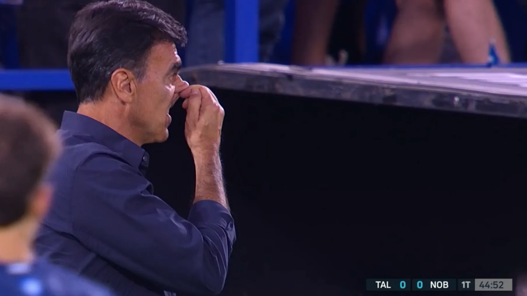 El Profe Quinteros en “la final” ante Huracán.