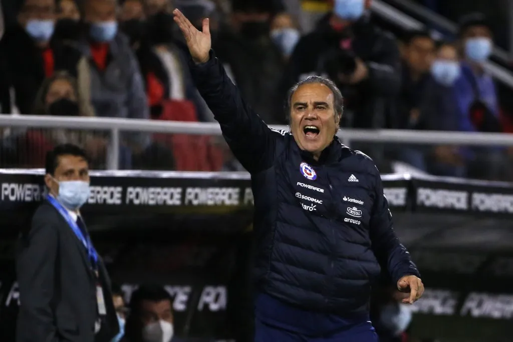 Martín Lasarte dirigió a Chile en las Eliminatorias rumbo a Qatar 2022. (Andrés Piña/Photosport).