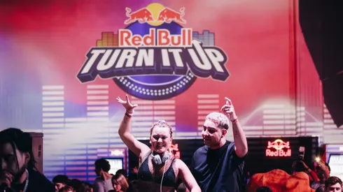 DJ Isa Serafini y DJ Heiser fueron los ganadores de la primera versión en Chile de Red Bull Turn It Up.