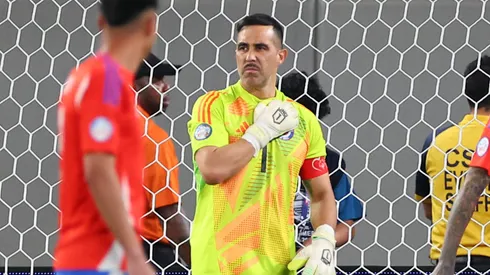 Bravo puede volver a la actividad en Colo Colo.