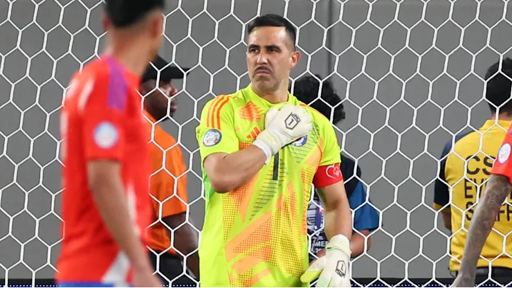 Bravo puede volver a la actividad en Colo Colo.