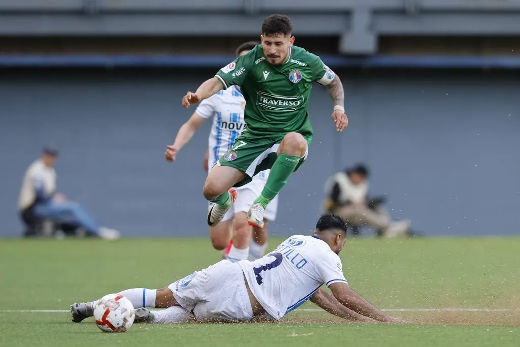La opción de Nicolás Fernández se alejó de Universidad de Chile. Foto: Pepe Alvujar/Photosport