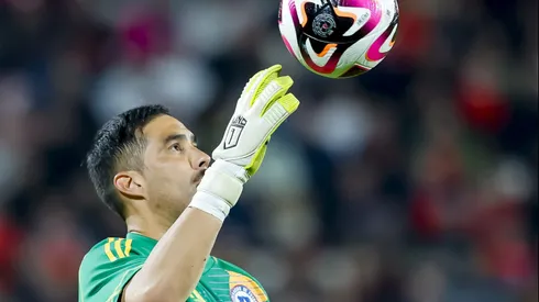 Bravo tiene la chance de llegar a Colo Colo y salir del retiro