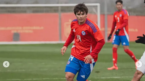 Willy Chatiliez jugando por la Roja.