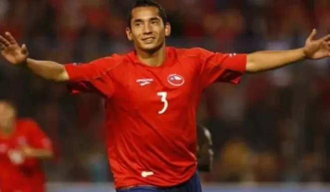 Toro y su paso por la Roja / Archivo.